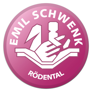 Emil Schwenk Puppenbekleidung Logo Hartfelder Marken- und Qualitätsspielzeug Hamburg